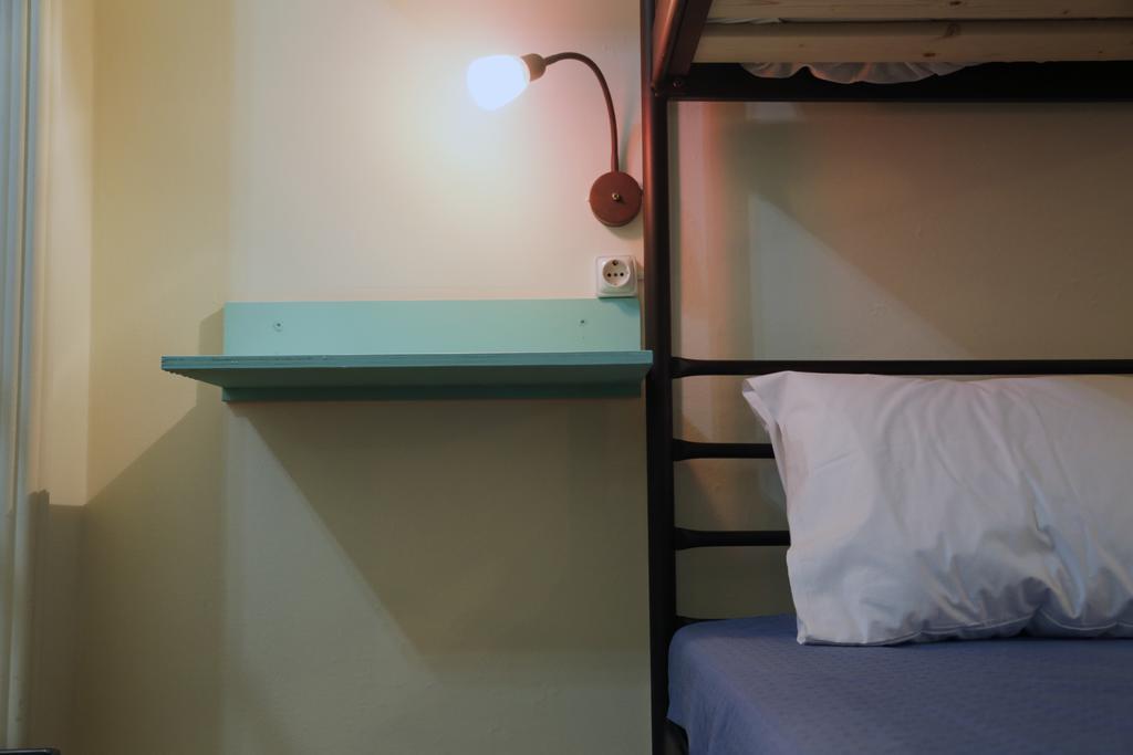 Chameleon Youth Hostel Athen Zimmer foto